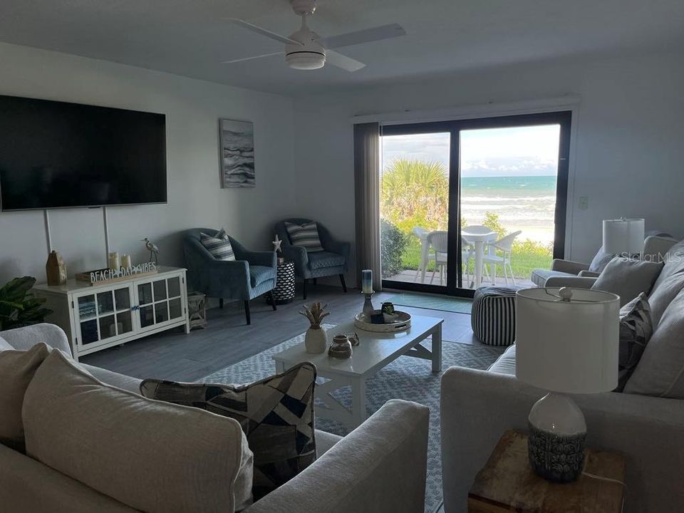 待售: $769,000 (2 贝兹, 2 浴室, 1064 平方英尺)