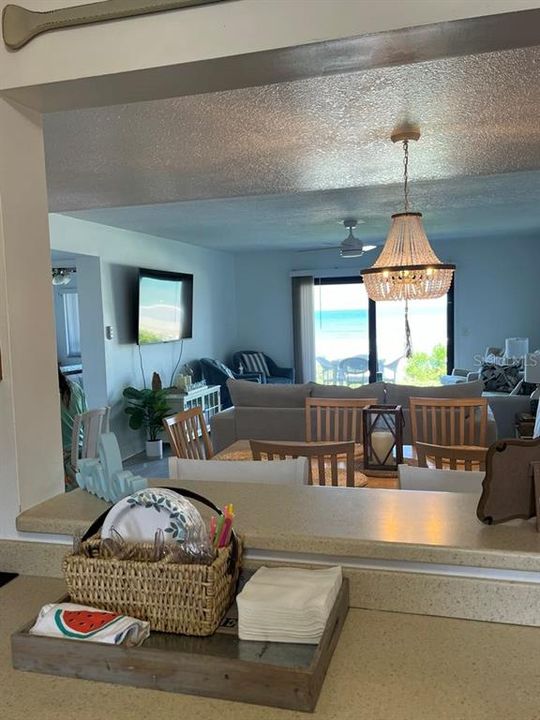 待售: $769,000 (2 贝兹, 2 浴室, 1064 平方英尺)