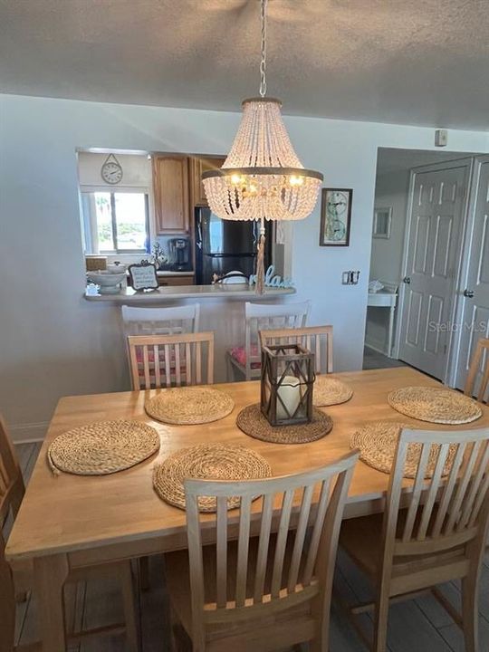 待售: $769,000 (2 贝兹, 2 浴室, 1064 平方英尺)