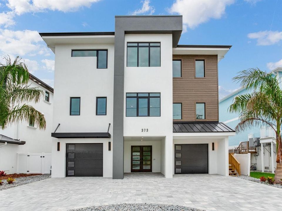 最近售出: $4,495,000 (6 贝兹, 5 浴室, 3808 平方英尺)