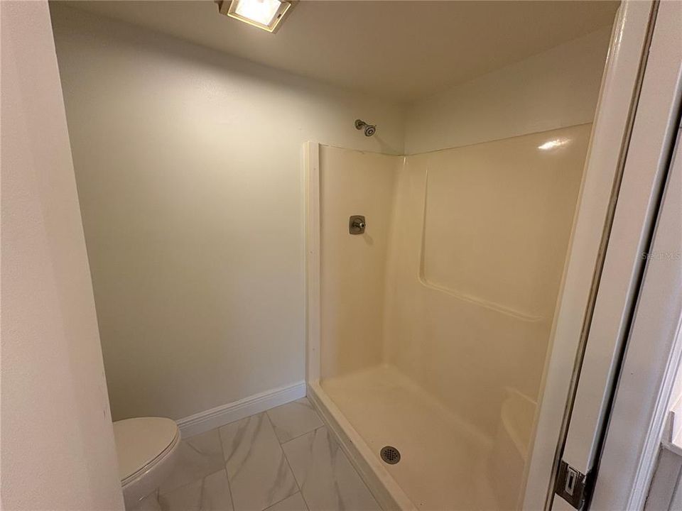 Active With Contract: $185,000 (2 beds, 2 baths, 1011 Square Feet)