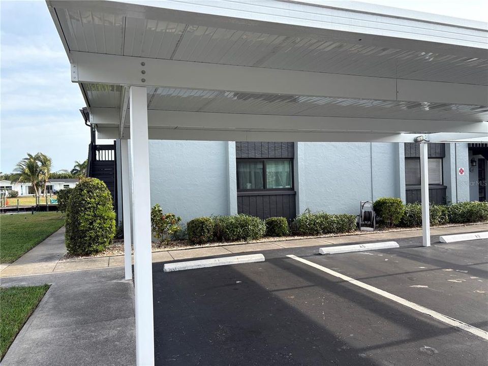 Active With Contract: $185,000 (2 beds, 2 baths, 1011 Square Feet)