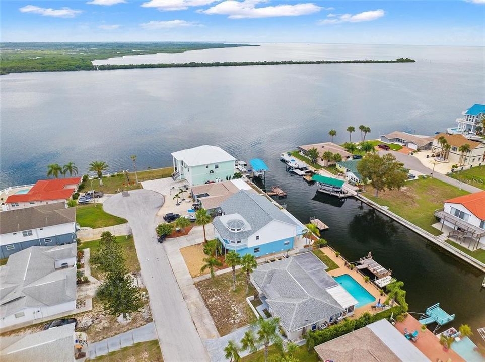 出租: $3,900 (6 贝兹, 3 浴室, 2005 平方英尺)