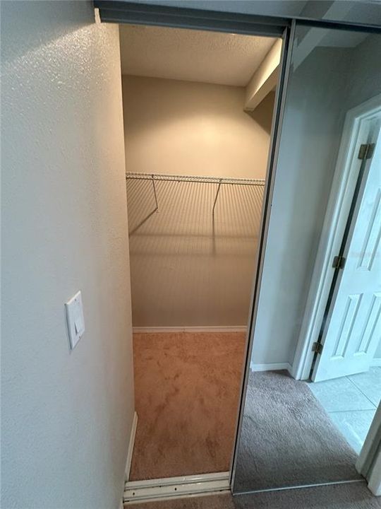 待售: $199,900 (2 贝兹, 2 浴室, 1234 平方英尺)