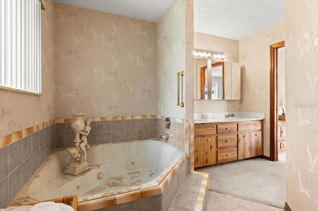 待售: $749,000 (3 贝兹, 2 浴室, 1812 平方英尺)