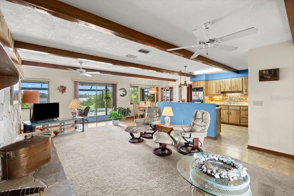 待售: $749,000 (3 贝兹, 2 浴室, 1812 平方英尺)