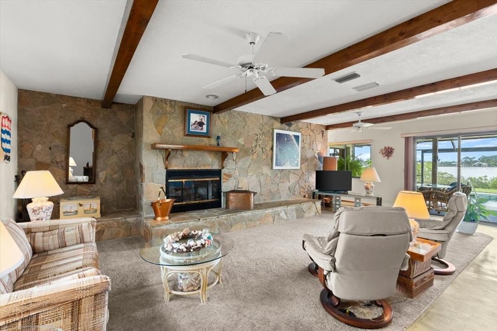 待售: $749,000 (3 贝兹, 2 浴室, 1812 平方英尺)