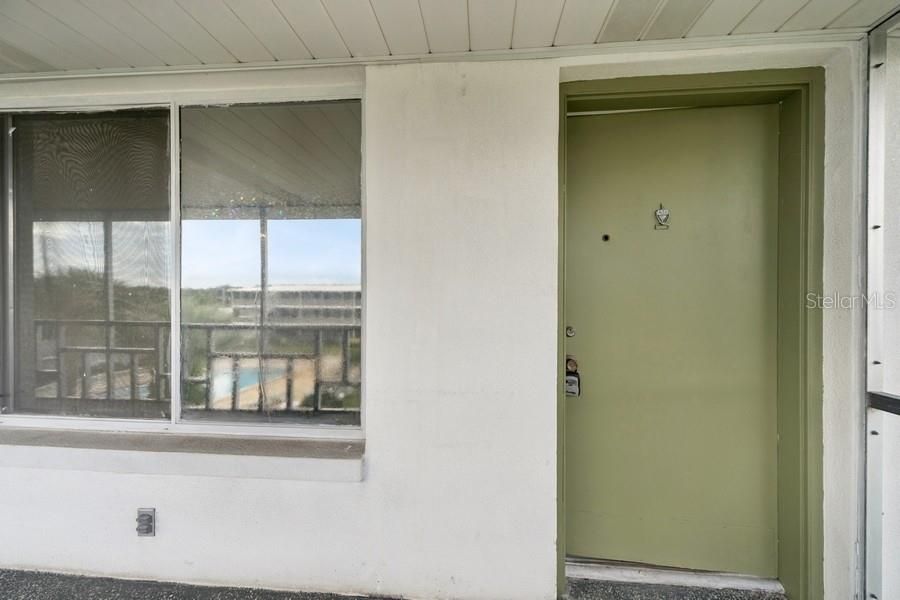 待售: $89,000 (2 贝兹, 1 浴室, 840 平方英尺)