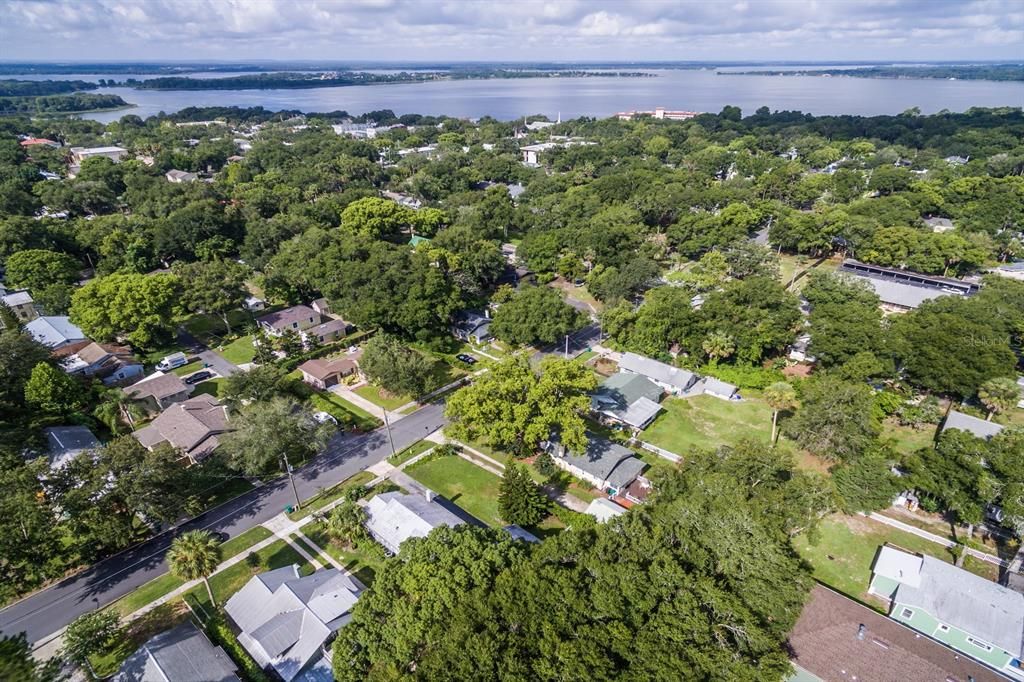 For Rent: $2,800 (2 beds, 1 baths, 984 Square Feet)