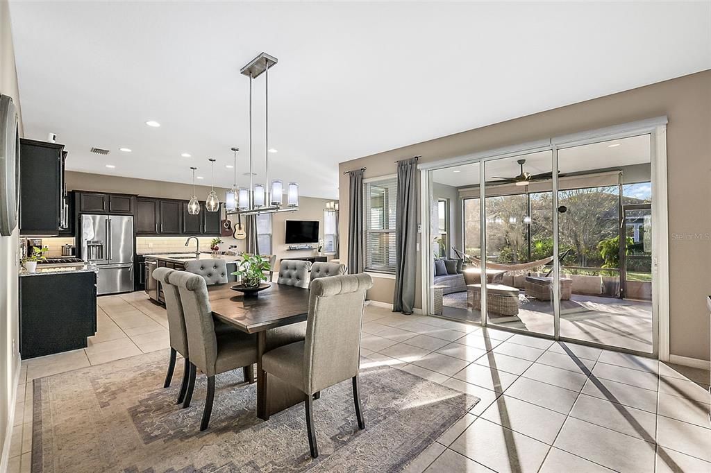 Active With Contract: $410,000 (2 beds, 2 baths, 2020 Square Feet)