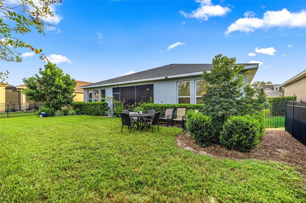 Active With Contract: $410,000 (2 beds, 2 baths, 2020 Square Feet)