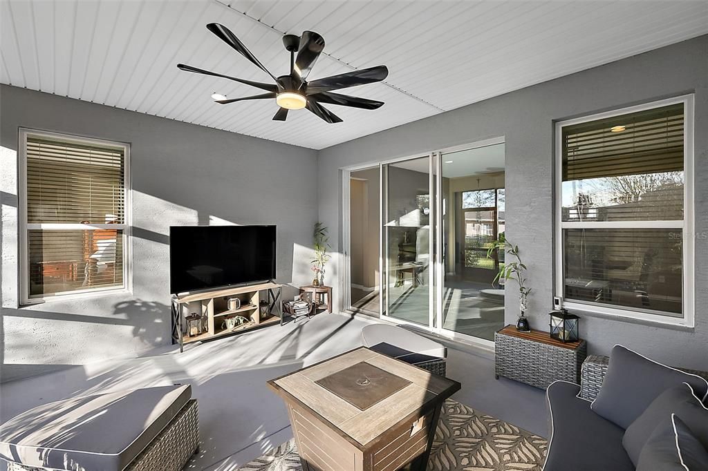 Active With Contract: $410,000 (2 beds, 2 baths, 2020 Square Feet)