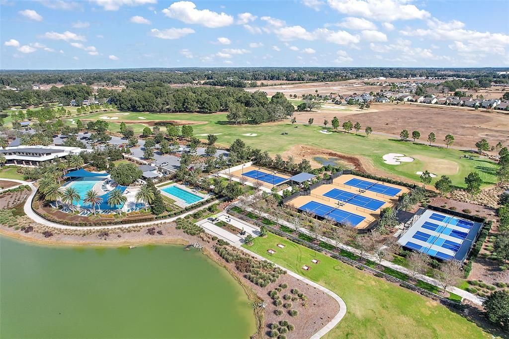 Active With Contract: $410,000 (2 beds, 2 baths, 2020 Square Feet)