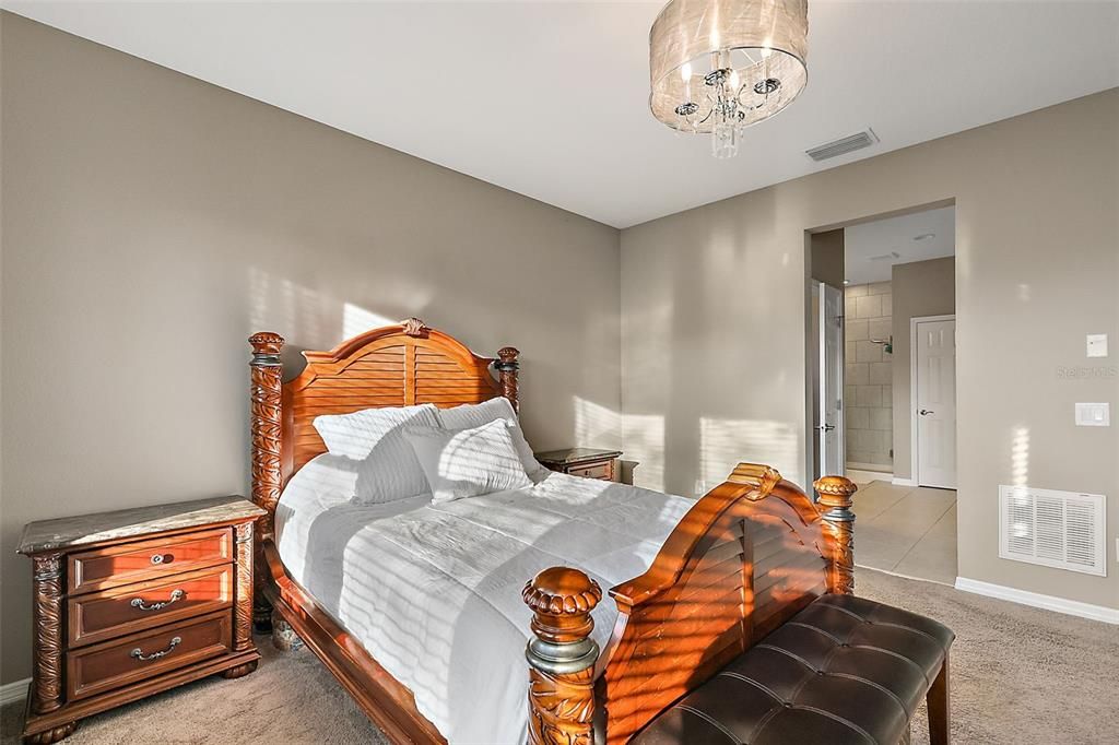 Active With Contract: $410,000 (2 beds, 2 baths, 2020 Square Feet)