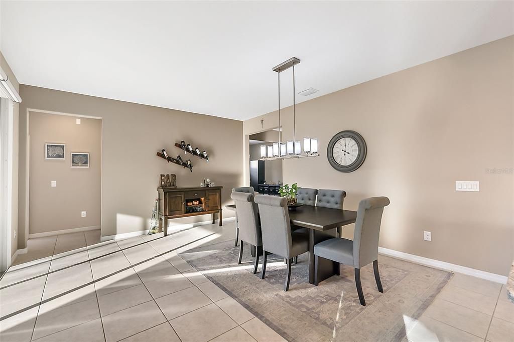 Active With Contract: $410,000 (2 beds, 2 baths, 2020 Square Feet)