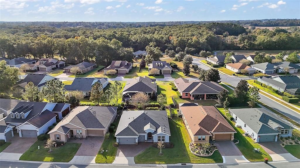 Active With Contract: $410,000 (2 beds, 2 baths, 2020 Square Feet)