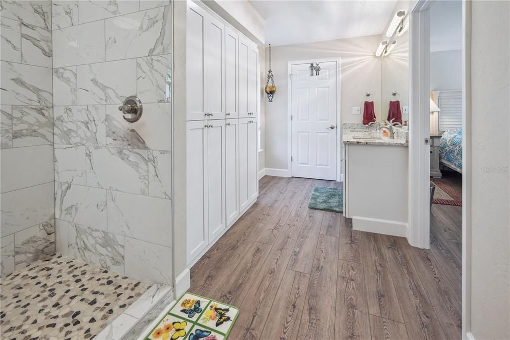 待售: $649,000 (4 贝兹, 3 浴室, 3312 平方英尺)