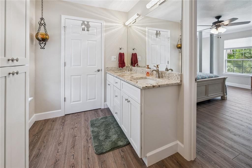 待售: $649,000 (4 贝兹, 3 浴室, 3312 平方英尺)