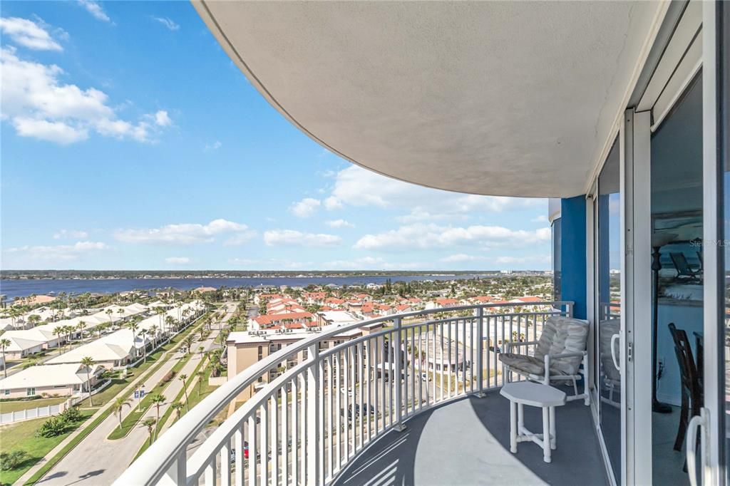 待售: $470,000 (2 贝兹, 2 浴室, 1275 平方英尺)