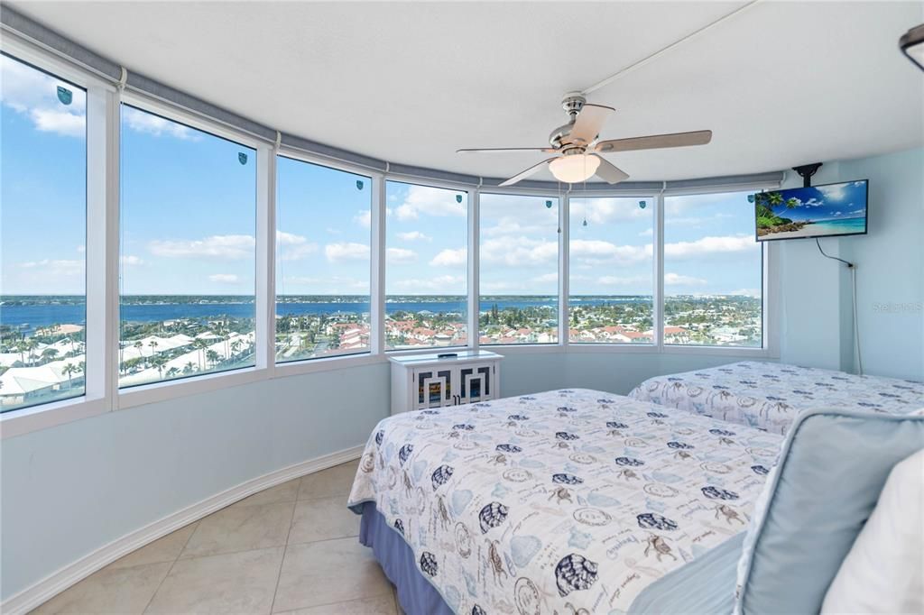 待售: $470,000 (2 贝兹, 2 浴室, 1275 平方英尺)