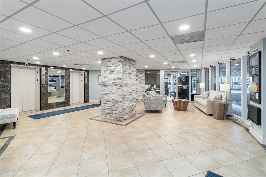 待售: $470,000 (2 贝兹, 2 浴室, 1275 平方英尺)