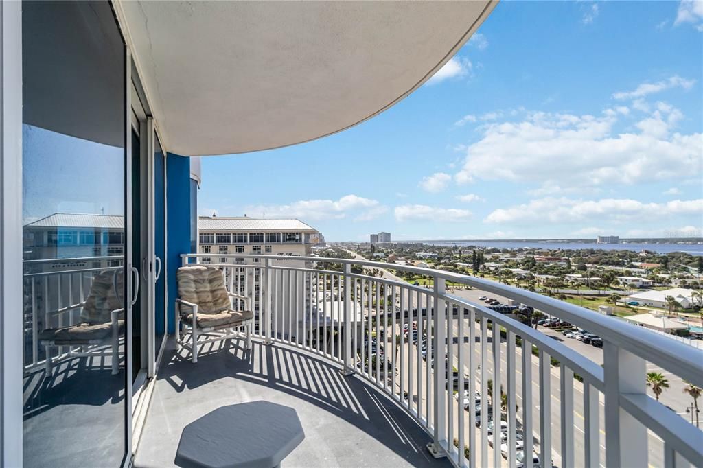 待售: $470,000 (2 贝兹, 2 浴室, 1275 平方英尺)