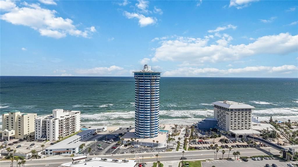 待售: $470,000 (2 贝兹, 2 浴室, 1275 平方英尺)