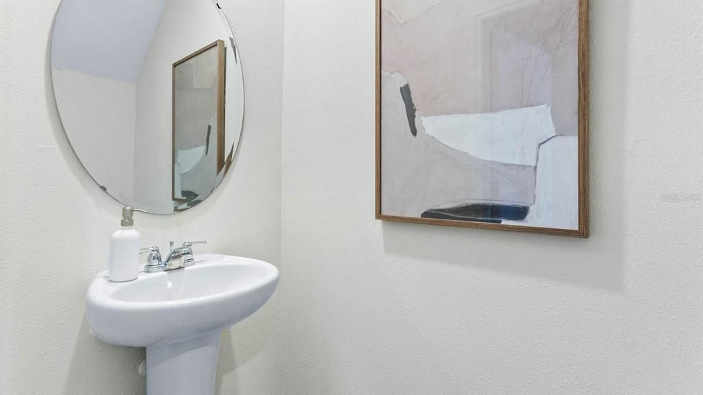 合同活跃: $275,990 (3 贝兹, 2 浴室, 1463 平方英尺)