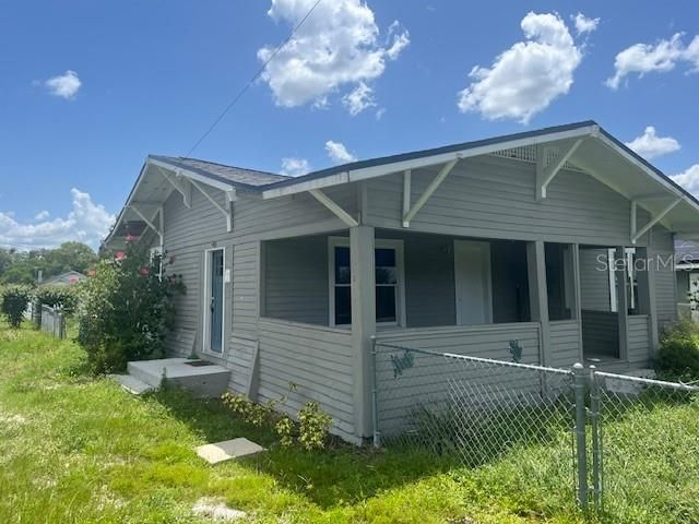 最近售出: $199,500 (2 贝兹, 2 浴室, 1160 平方英尺)