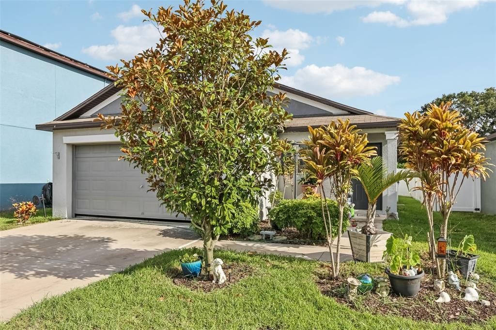 For Sale: $289,900 (3 beds, 2 baths, 1451 Square Feet)