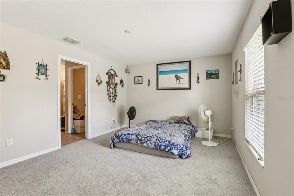 For Sale: $289,900 (3 beds, 2 baths, 1451 Square Feet)