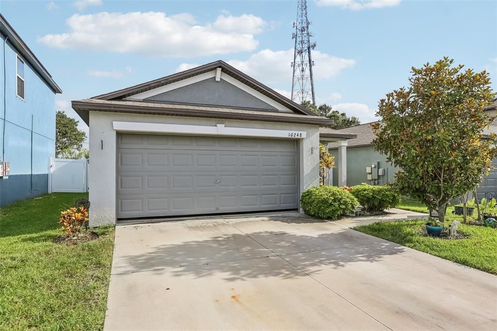 For Sale: $289,900 (3 beds, 2 baths, 1451 Square Feet)