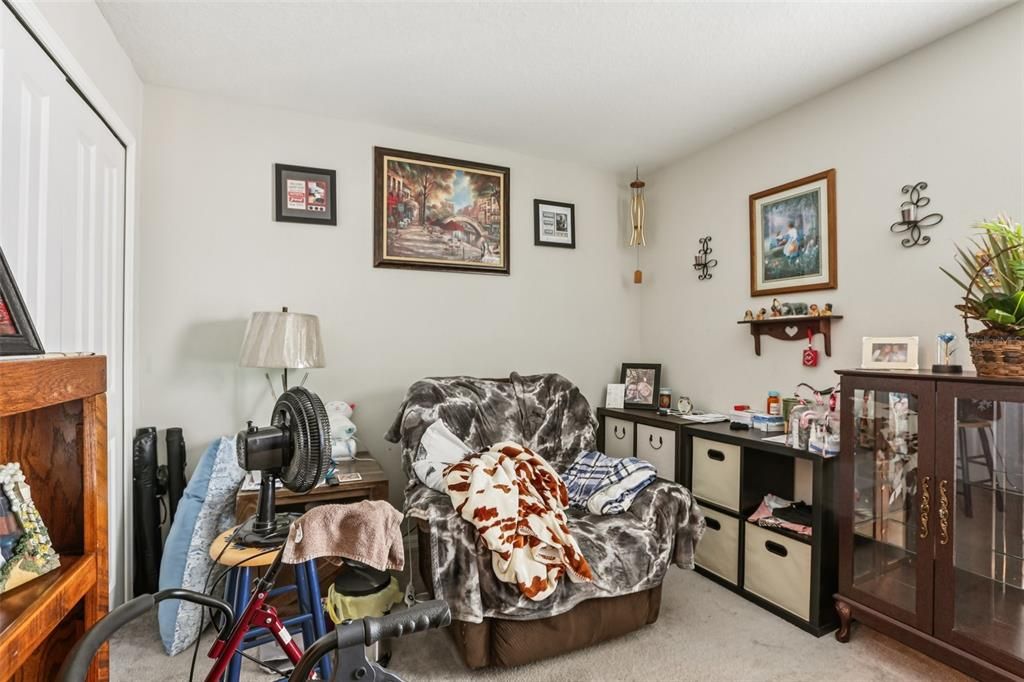 For Sale: $289,900 (3 beds, 2 baths, 1451 Square Feet)