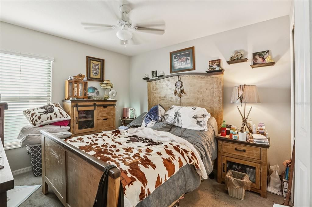 For Sale: $289,900 (3 beds, 2 baths, 1451 Square Feet)