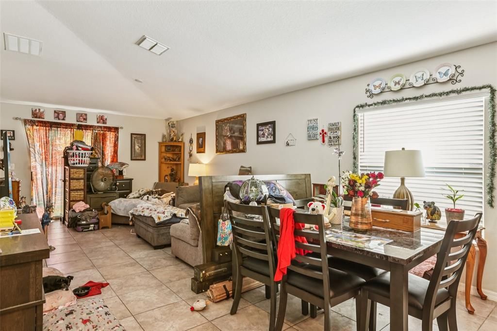 For Sale: $289,900 (3 beds, 2 baths, 1451 Square Feet)