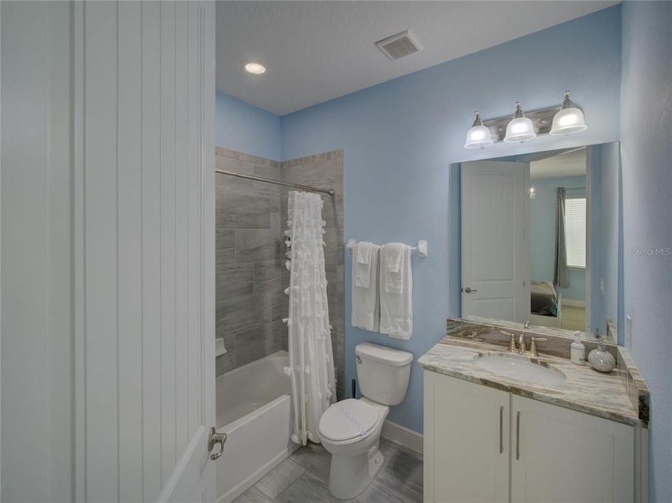 Active With Contract: $1,249,999 (11 beds, 10 baths, 5496 Square Feet)