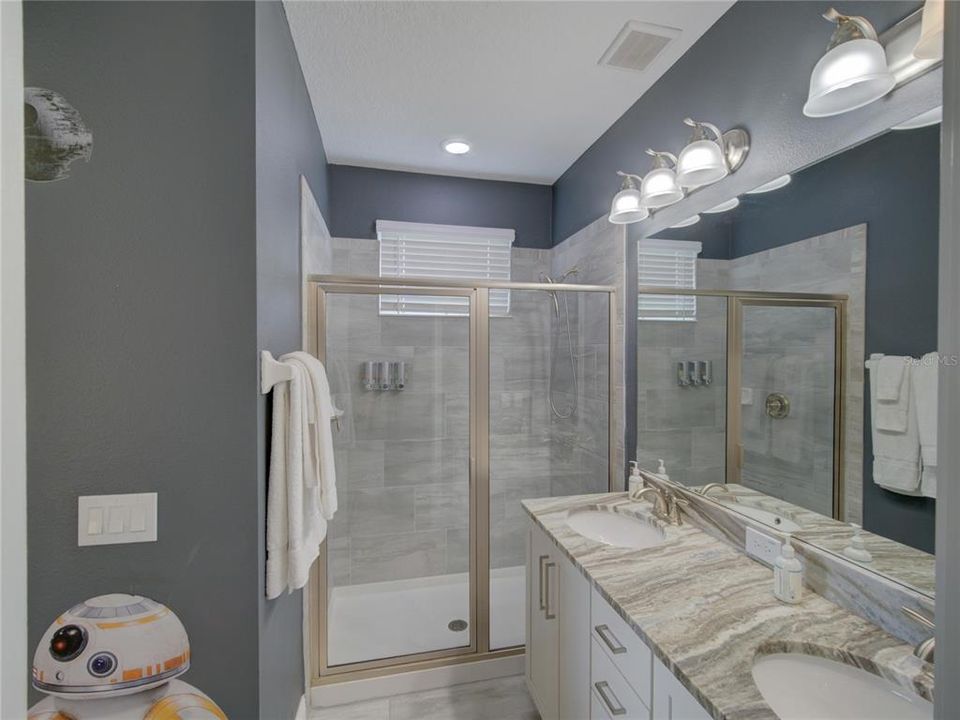 Active With Contract: $1,249,999 (11 beds, 10 baths, 5496 Square Feet)