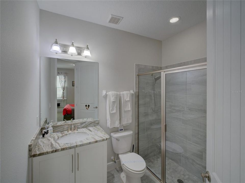 Active With Contract: $1,249,999 (11 beds, 10 baths, 5496 Square Feet)