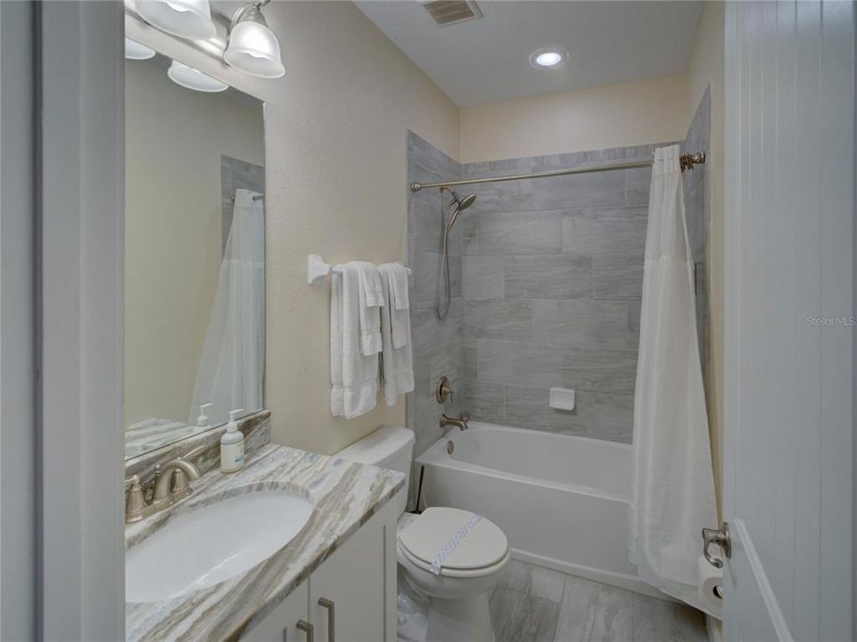 Active With Contract: $1,249,999 (11 beds, 10 baths, 5496 Square Feet)