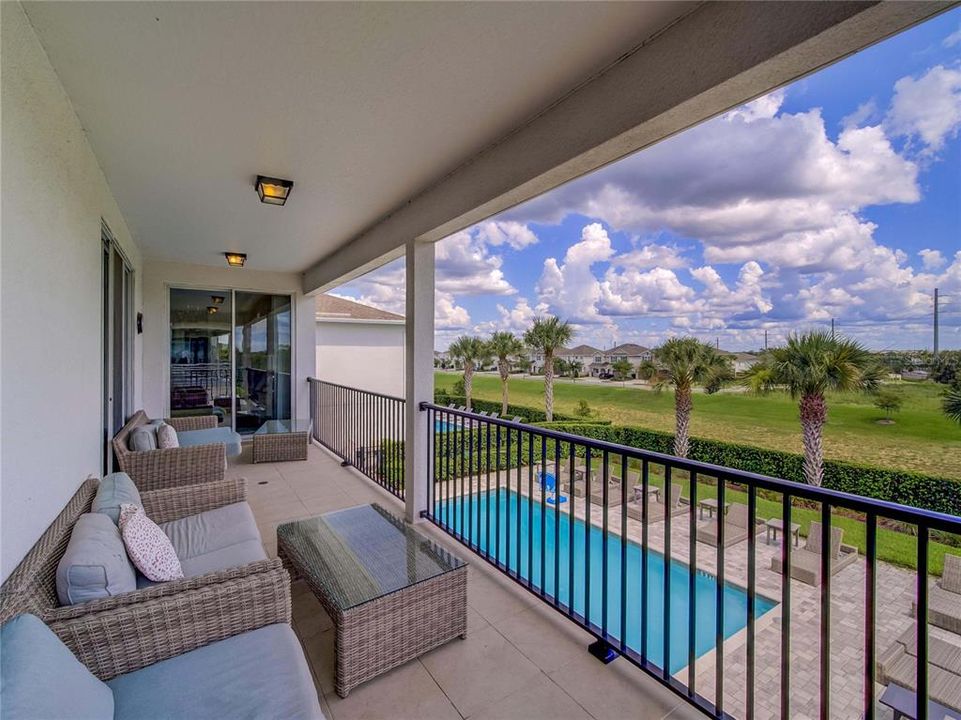 Active With Contract: $1,249,999 (11 beds, 10 baths, 5496 Square Feet)