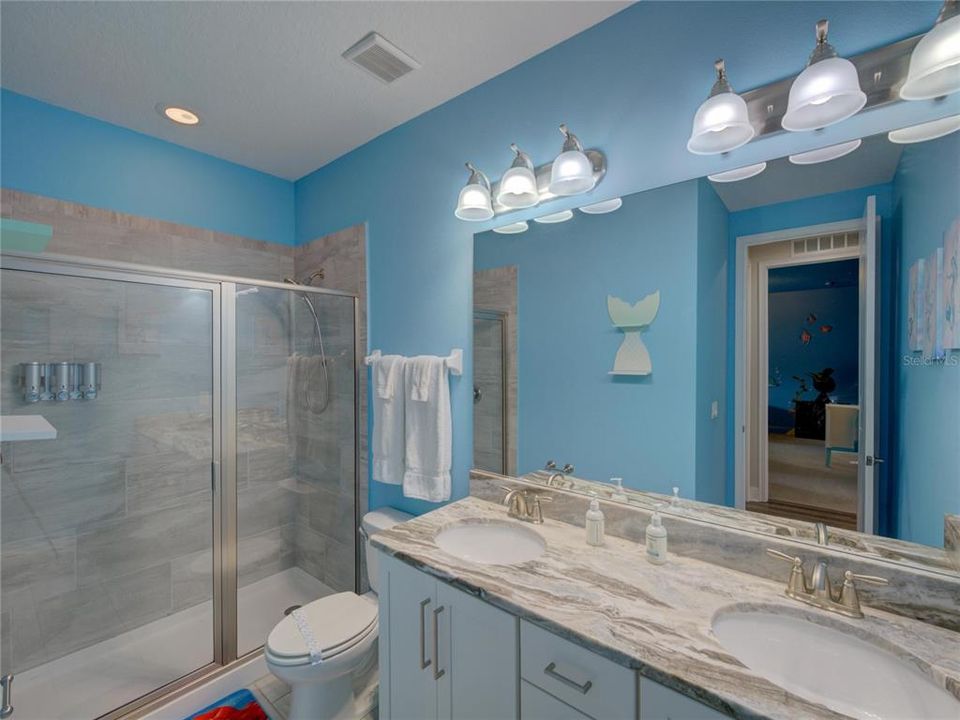 Active With Contract: $1,249,999 (11 beds, 10 baths, 5496 Square Feet)