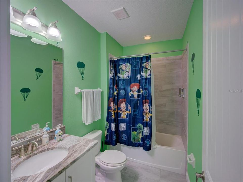 Active With Contract: $1,249,999 (11 beds, 10 baths, 5496 Square Feet)