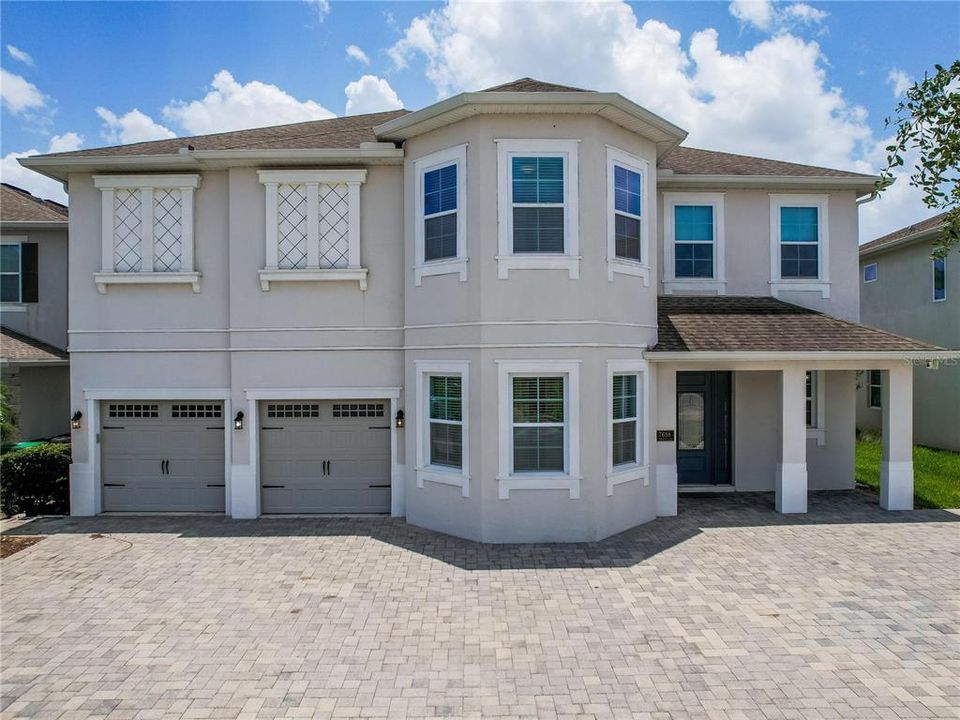 Active With Contract: $1,249,999 (11 beds, 10 baths, 5496 Square Feet)