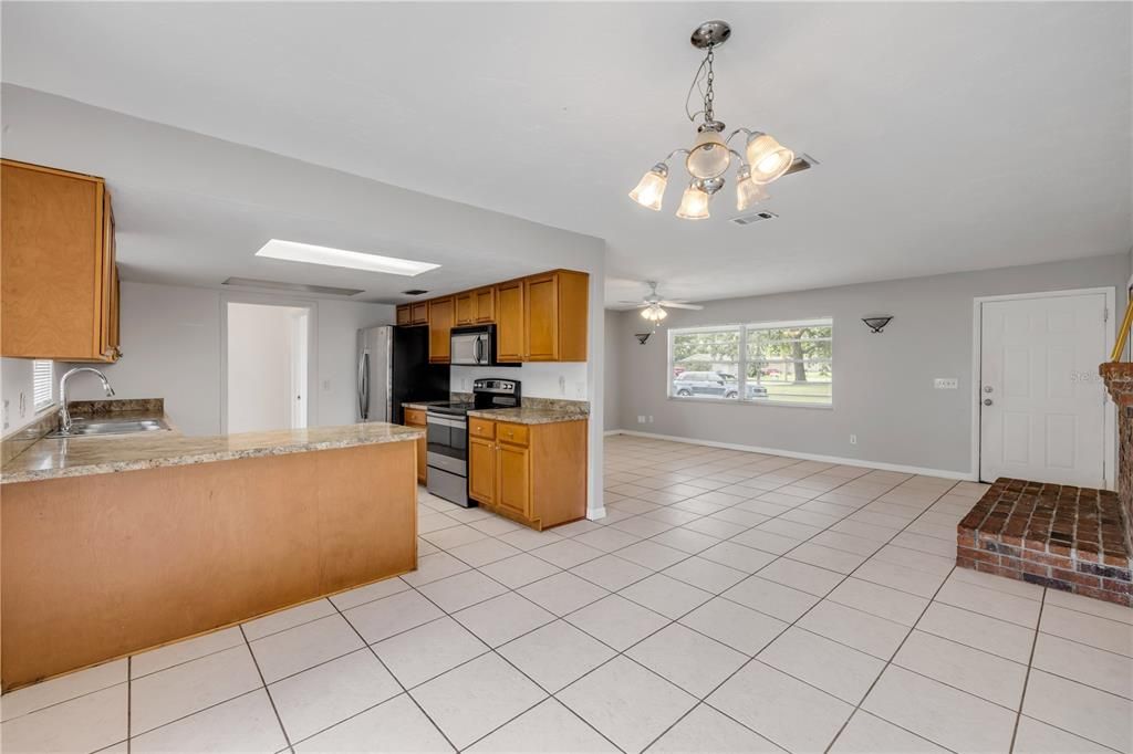 For Sale: $264,990 (4 beds, 2 baths, 1534 Square Feet)