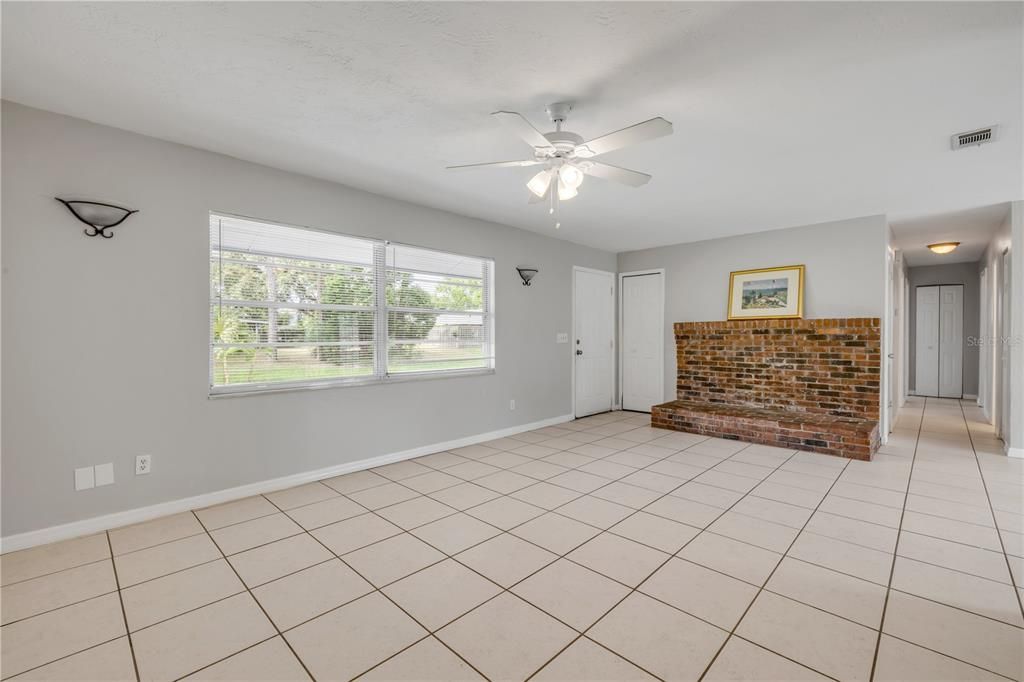 For Sale: $264,990 (4 beds, 2 baths, 1534 Square Feet)