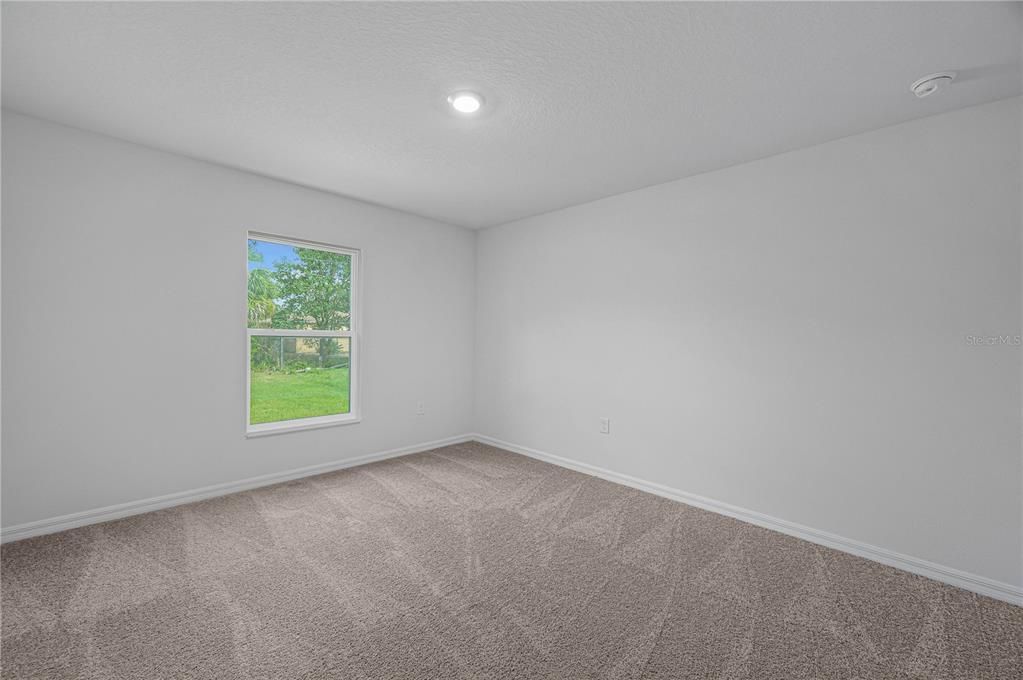 Active With Contract: $282,900 (3 beds, 2 baths, 1270 Square Feet)