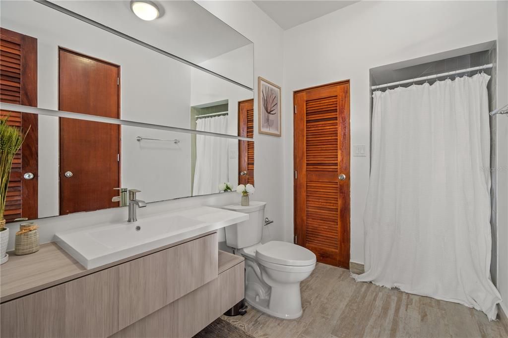 En Renta: $14,000 (3 camas, 4 baños, 3400 Pies cuadrados)