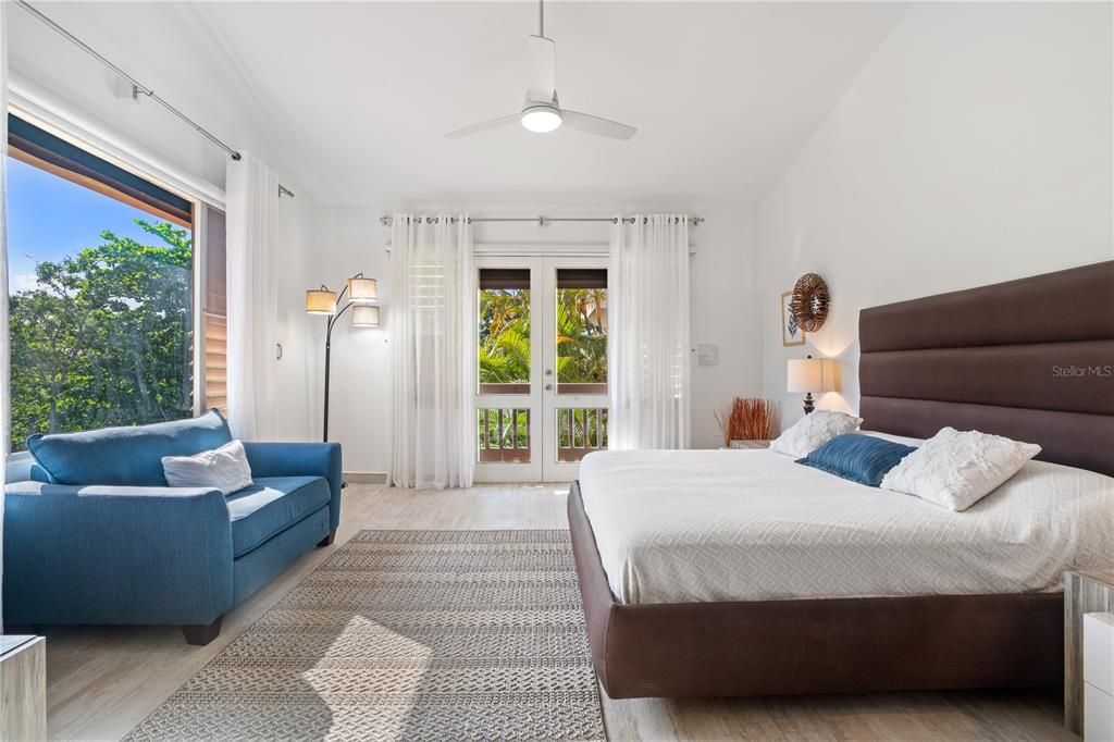 En Renta: $14,000 (3 camas, 4 baños, 3400 Pies cuadrados)