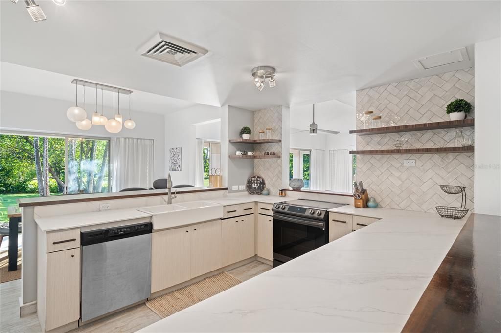 En Renta: $14,000 (3 camas, 4 baños, 3400 Pies cuadrados)