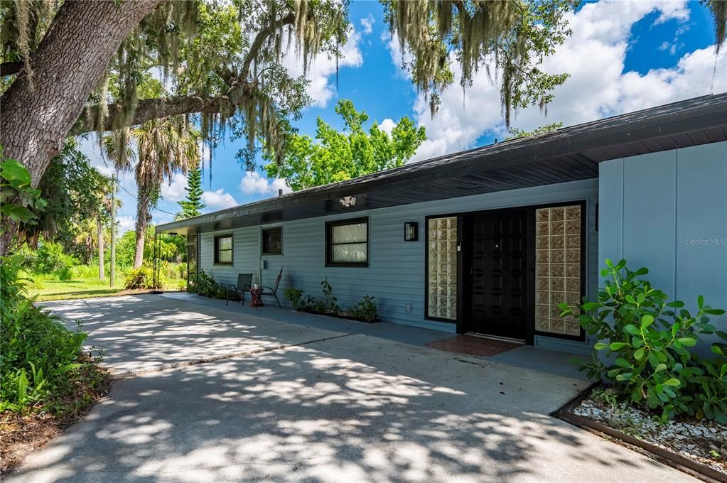 Active With Contract: $405,000 (4 beds, 3 baths, 2312 Square Feet)